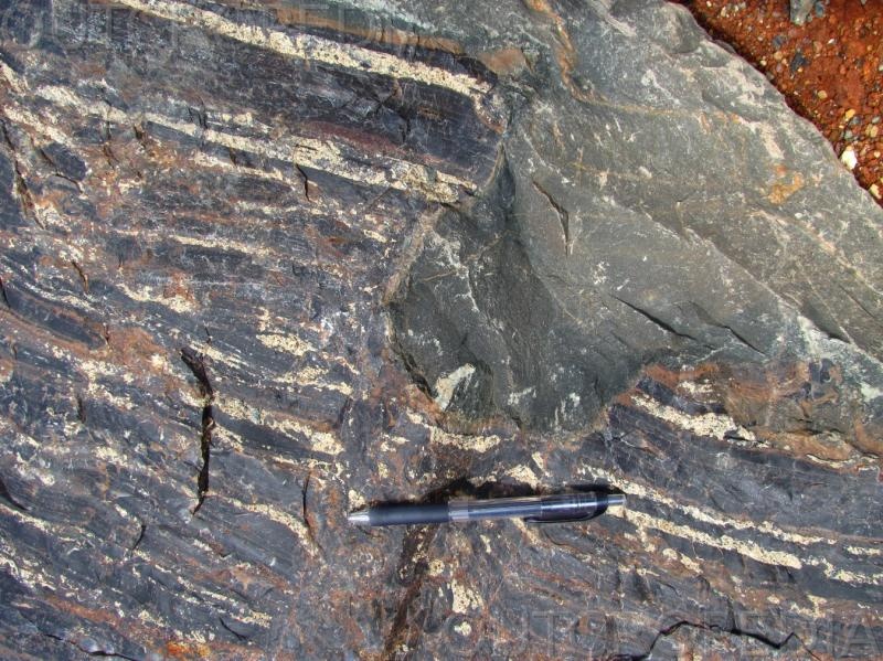 synvolcanic faulting in BIF