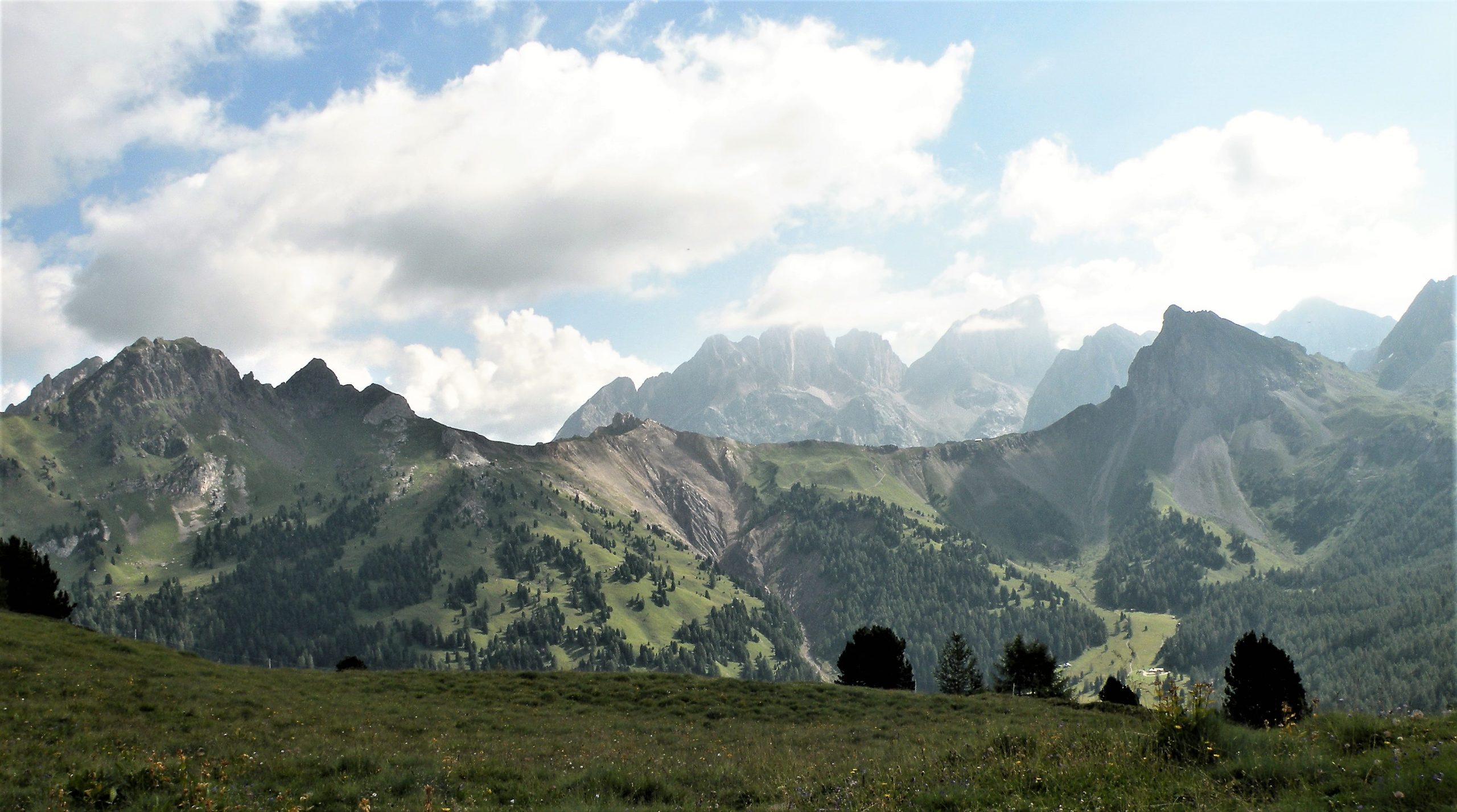 Intersection of two orthogonal fold-and-thrust structural trends. (Dolomites, Southern Alps)