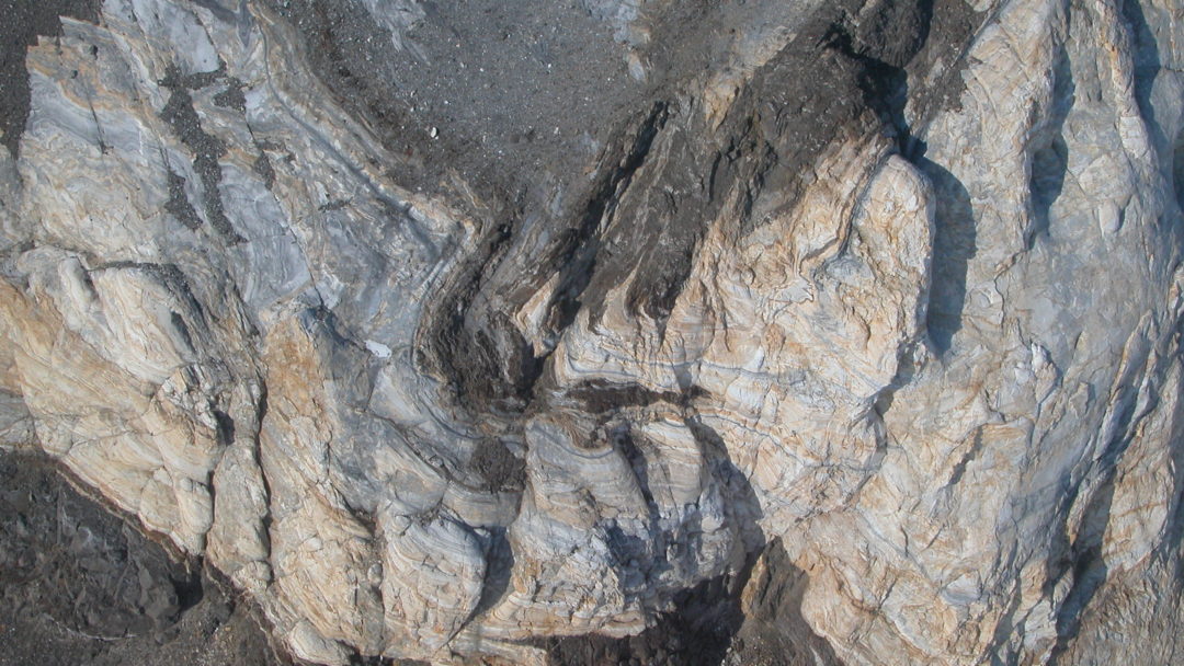 Fold interference pattern, Contortion Spur